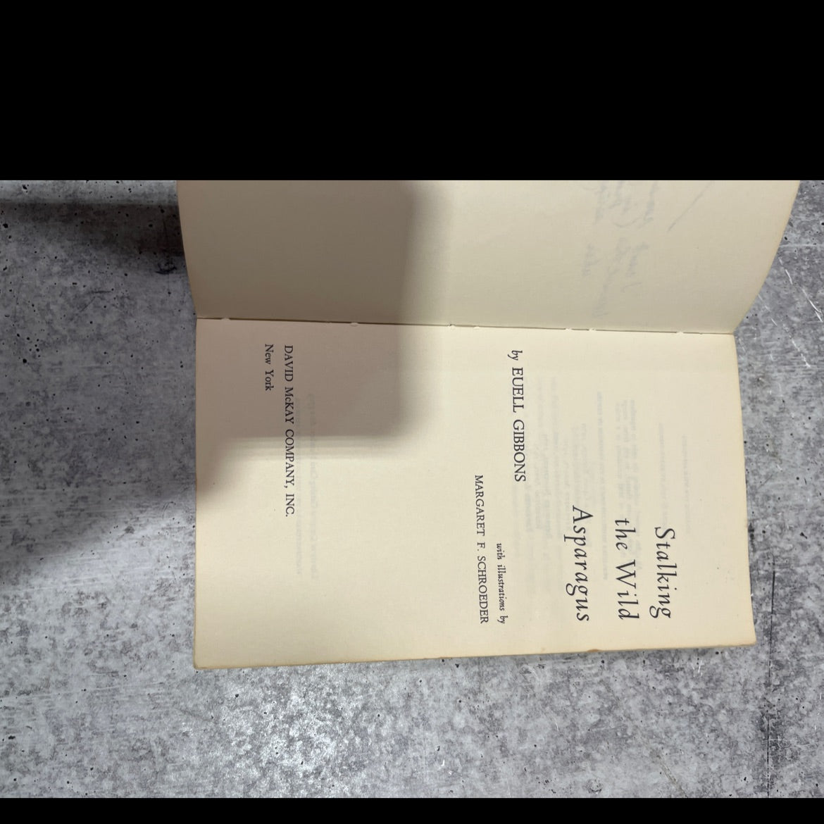 stalking the wild asparagus book, by euell gibbons, 1970 Paperback image 2