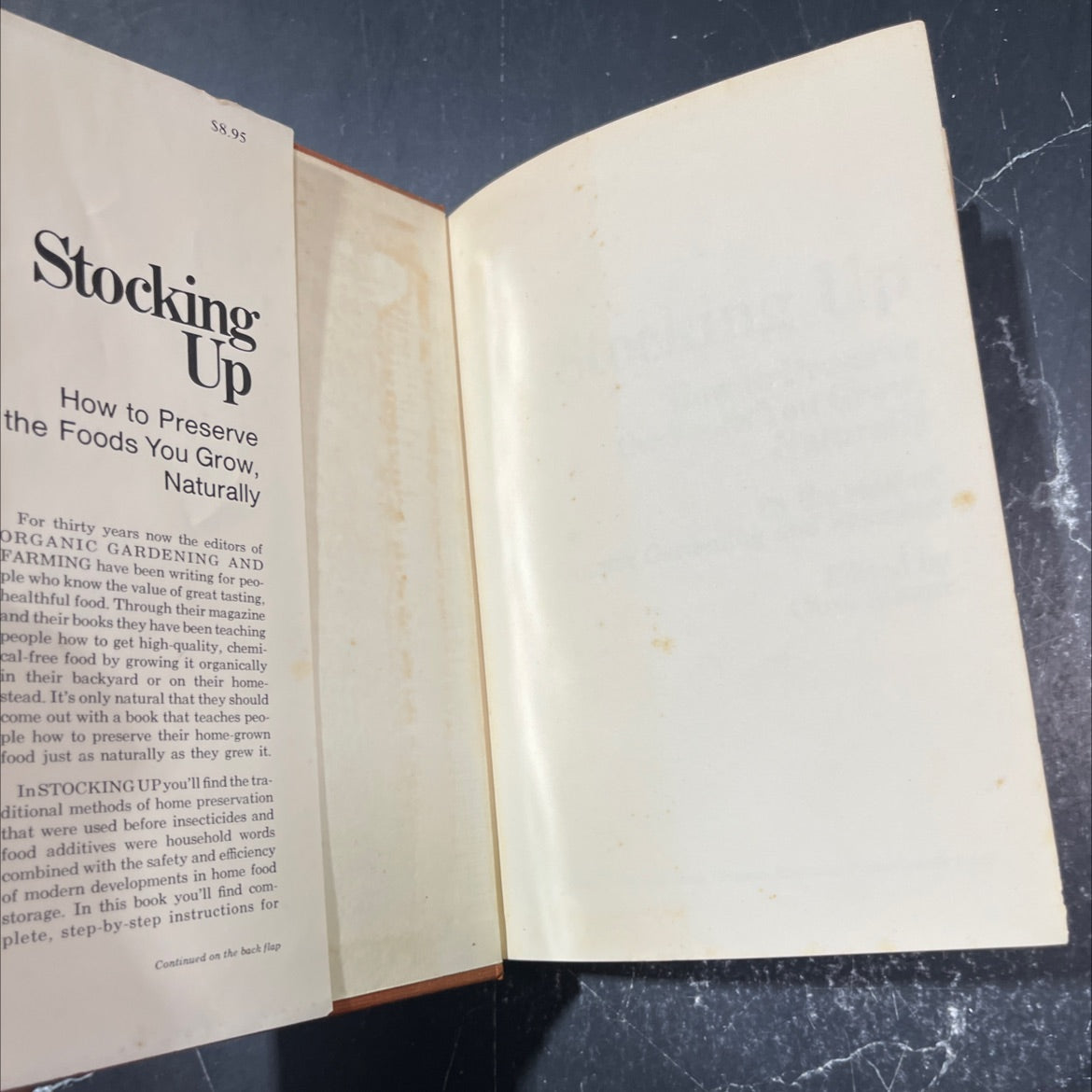 stocking up how to preserve the foods you grow naturally book, by staff of organic gardening and farming, 1973 Hardcover image 4