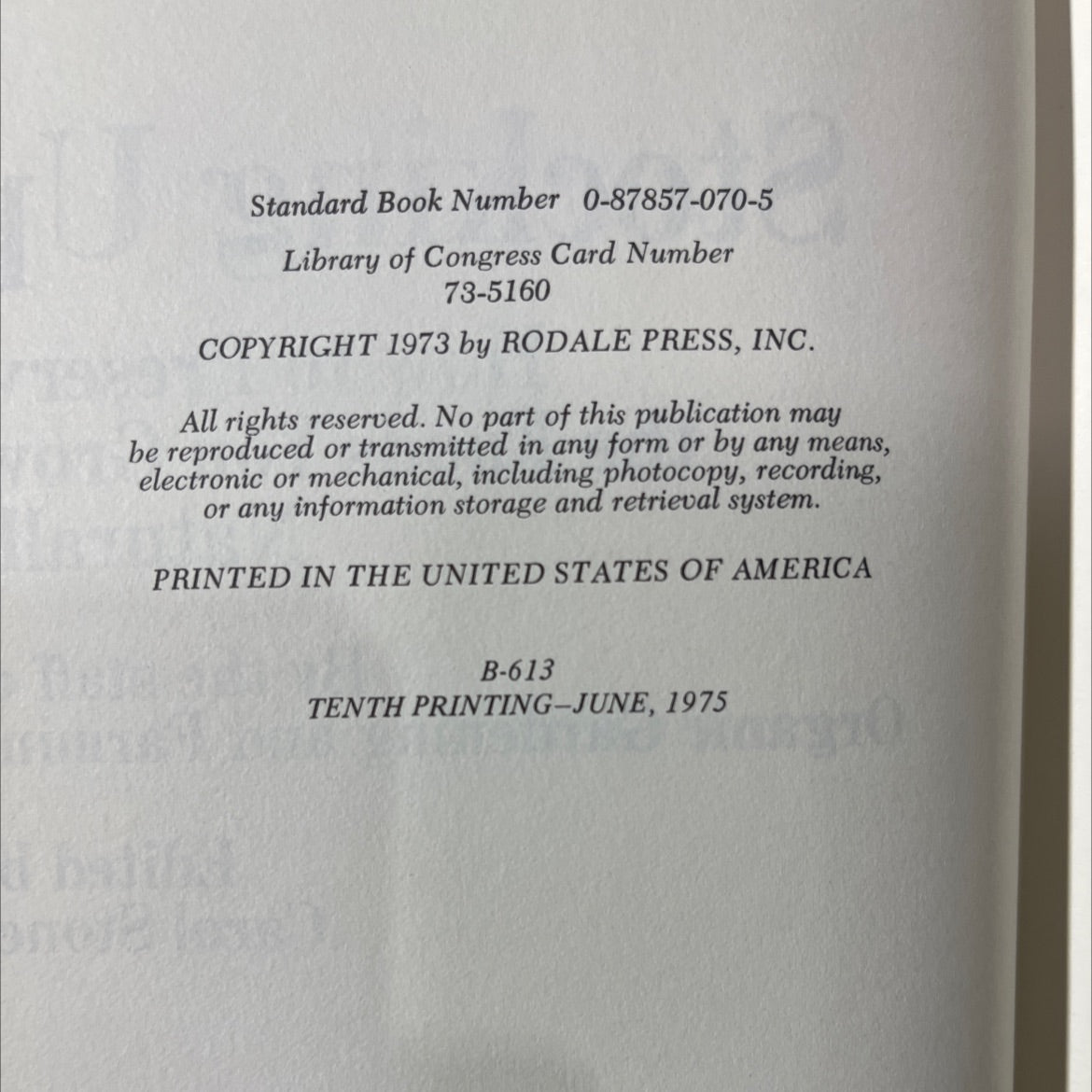 stocking up how to preserve the foods you grow naturally book, by staff of organic gardening and farming, 1973 Hardcover image 3