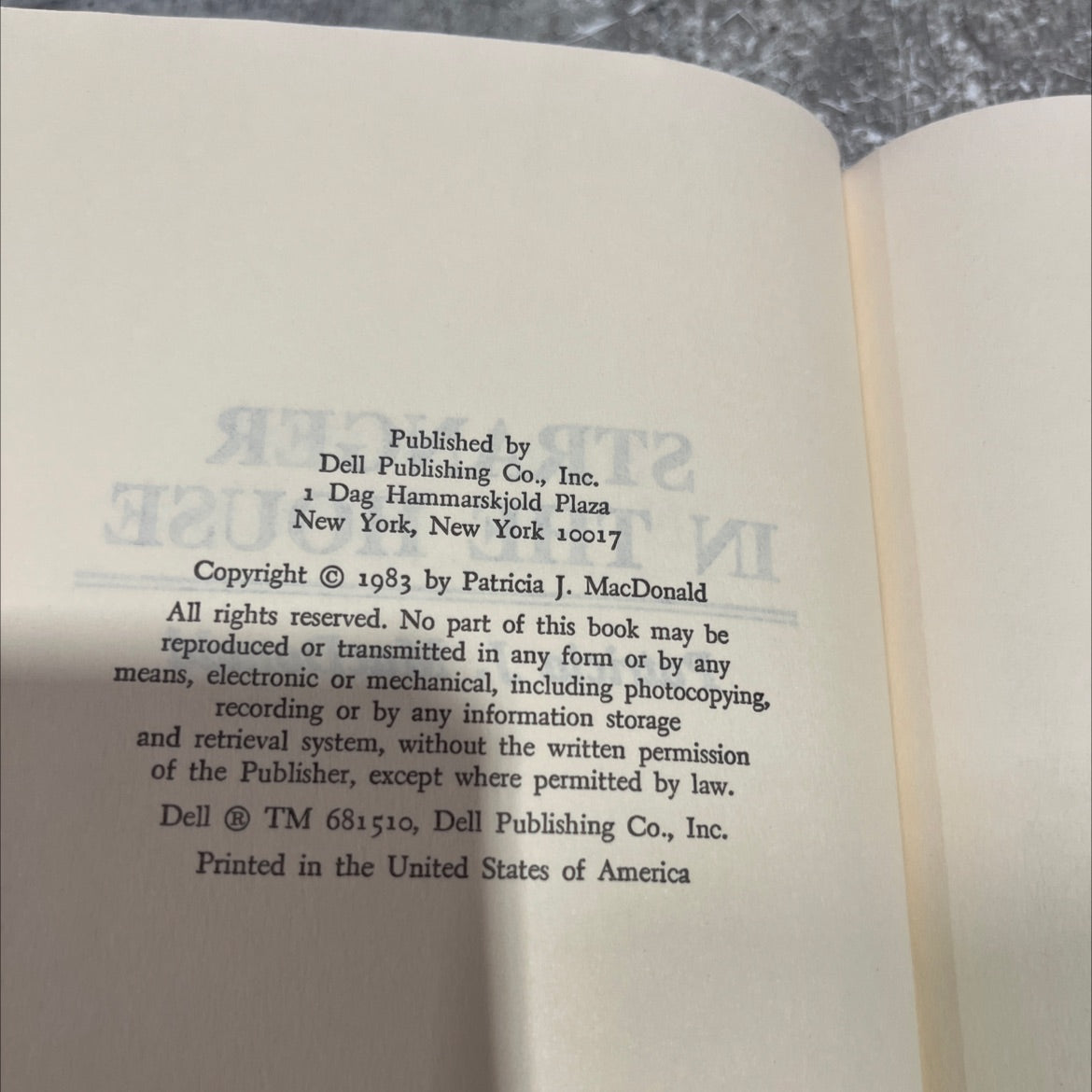stranger in the house book, by Patricia J. MacDonald, 1983 Hardcover image 3