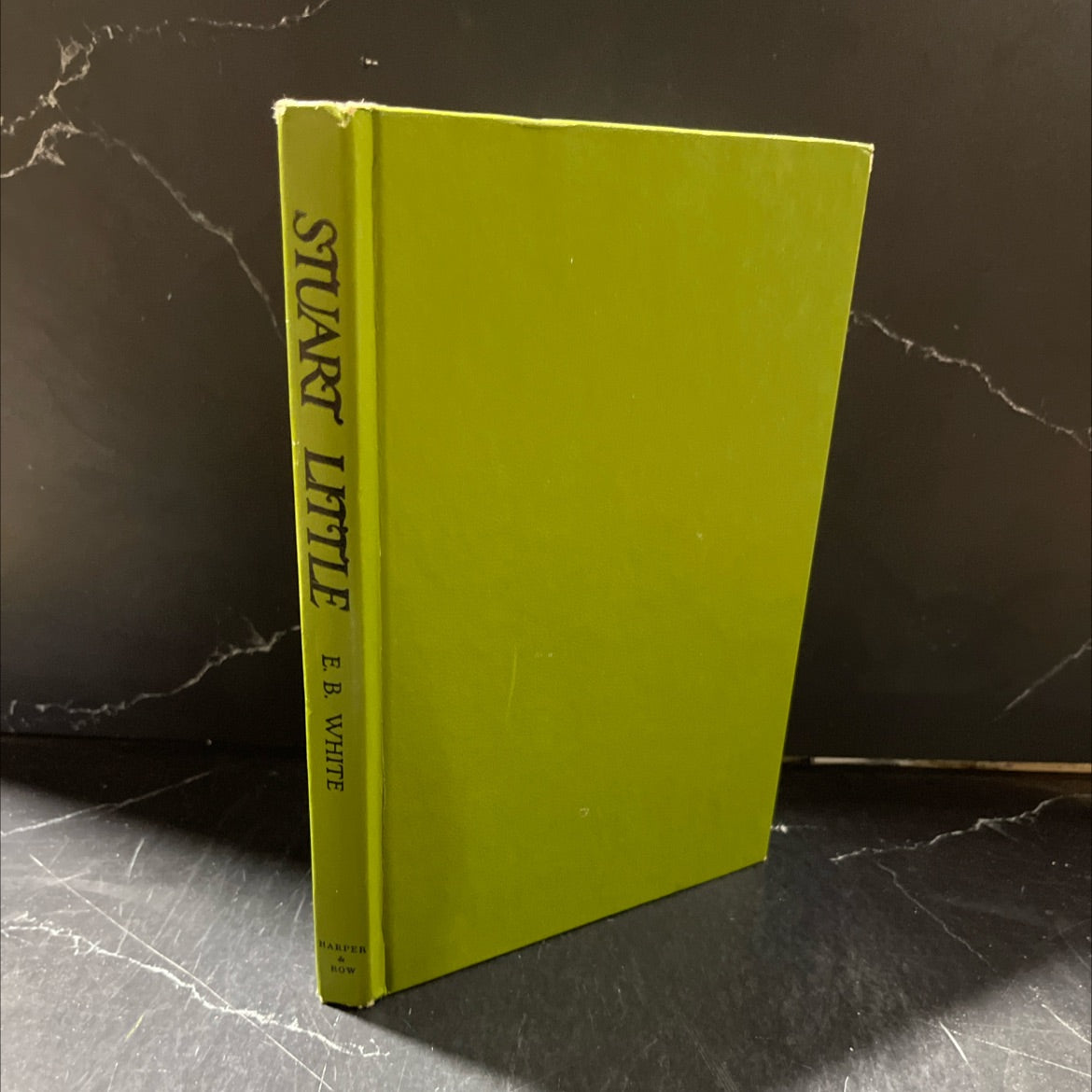 stuart little book, by e. b. white, 1945 Hardcover image 1
