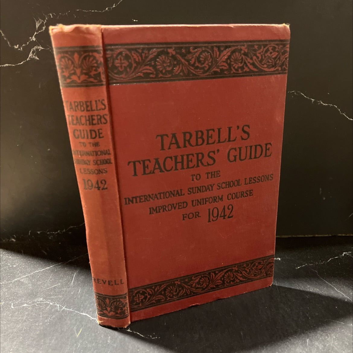 teachers' guide to the international sunday-school lessons improved uniform course for 1942 book, by martha tarbell, image 1