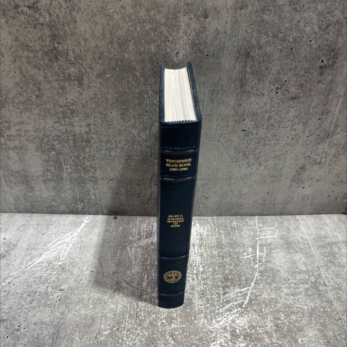 tennessee blue book 1997-1998 book, by riley c. darnell, 1998 Hardcover image 4