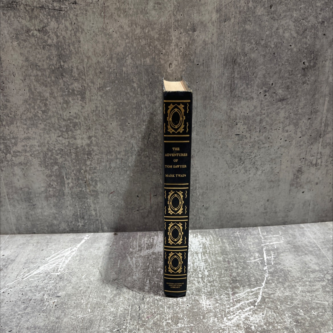 the adventures of tom sawyer book, by mark twain, 1970 Hardcover image 4