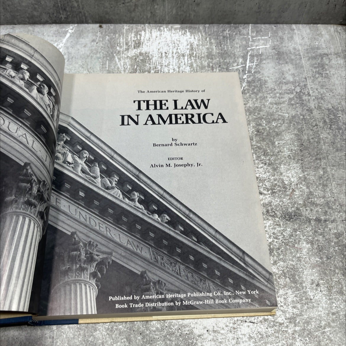 the american heritage history of the law in america book, by bernard schwartz, 1974 Hardcover image 2