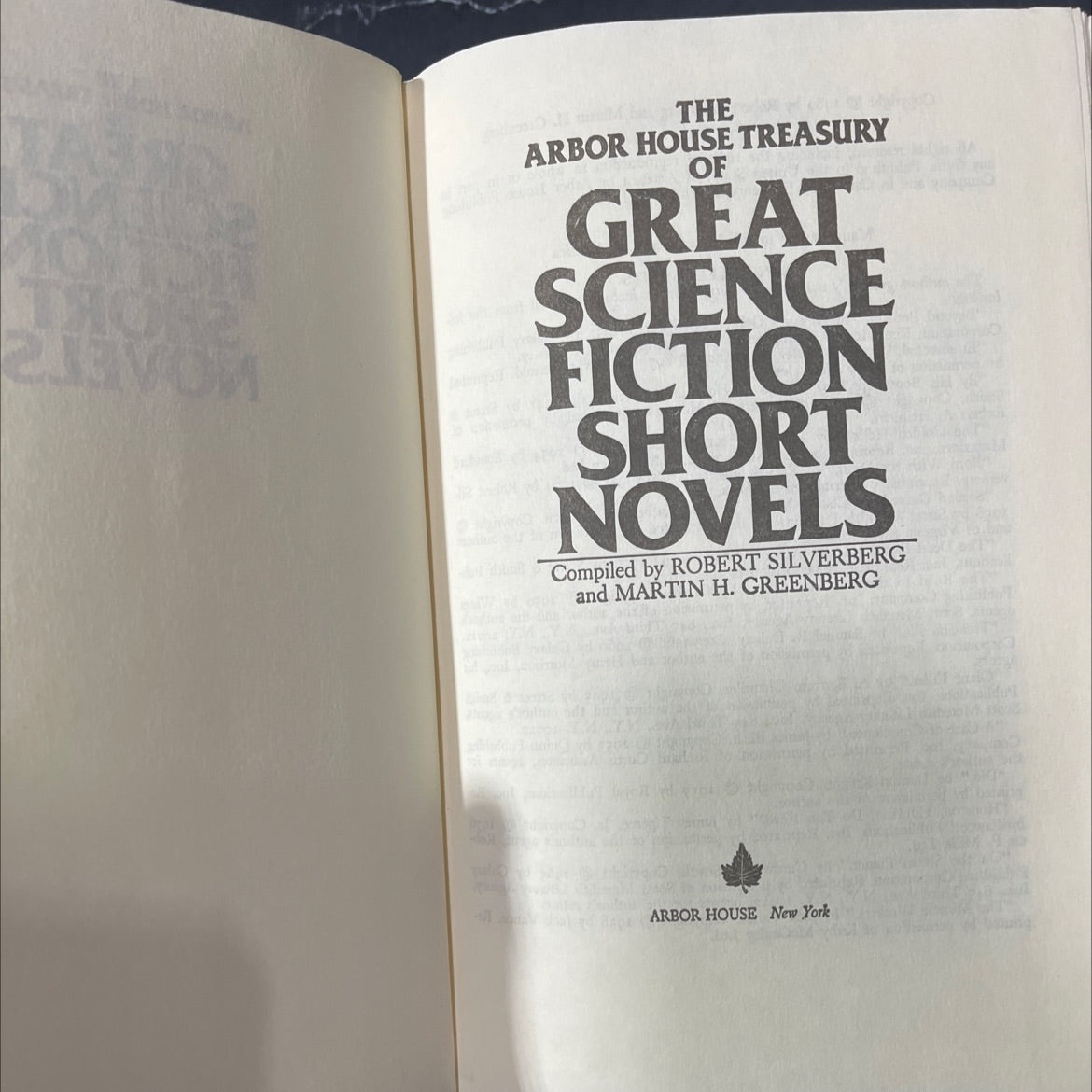 the arbor house treasury of great science fiction short novels book, by robert silverberg and martin h. greenberg, 1980 image 2