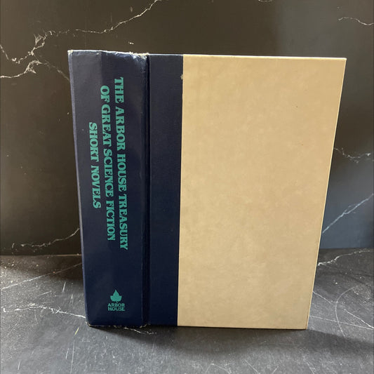 the arbor house treasury of great science fiction short novels book, by robert silverberg and martin h. greenberg, 1980 image 1