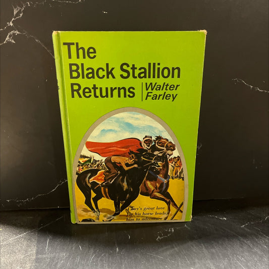the black stallion returns book, by walter farley, 1945 Hardcover image 1