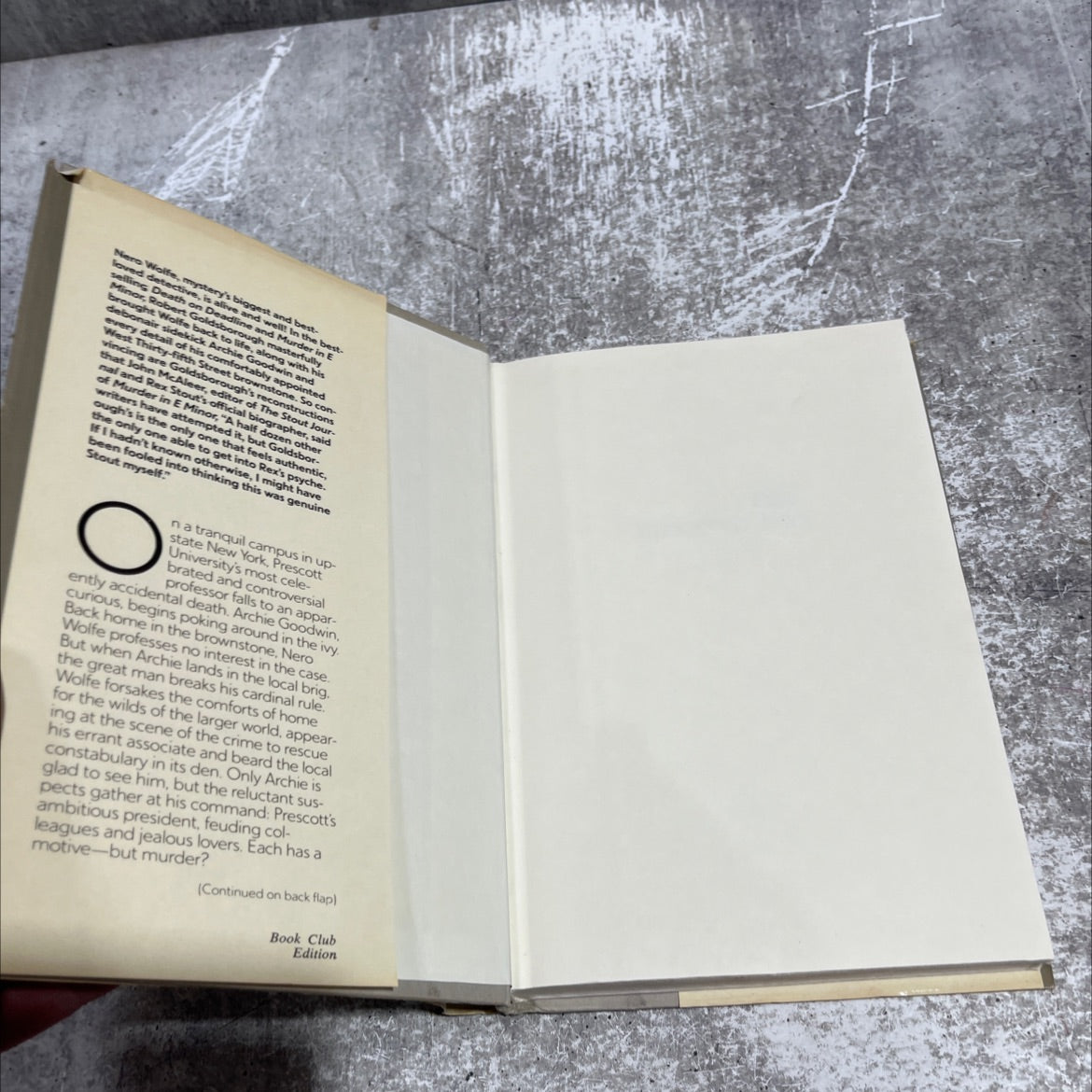 the bloodied ivy book, by Robert Goldsborough, 1988 Hardcover image 4