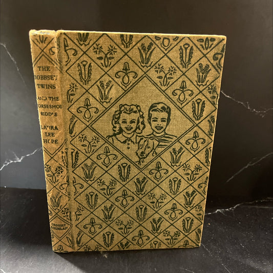 the bobbsey twins and the horseshoe riddle book, by laura lee hope, 1953 Hardcover image 1