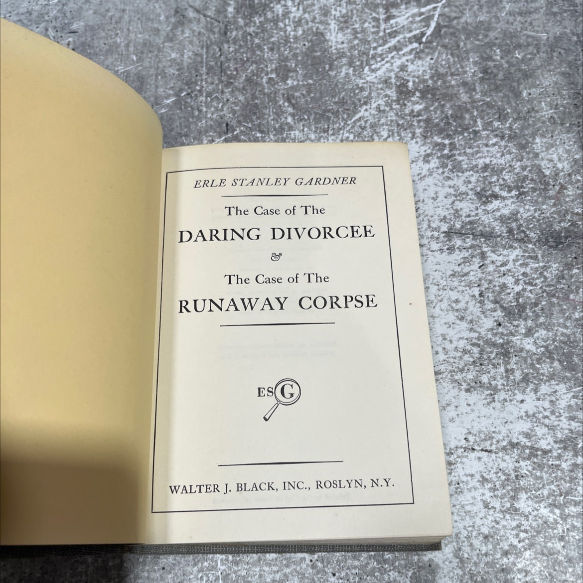 the case of the daring divorcee & the case of the runaway corpse book, by erle stanley gardner, 1964 Hardcover image 2