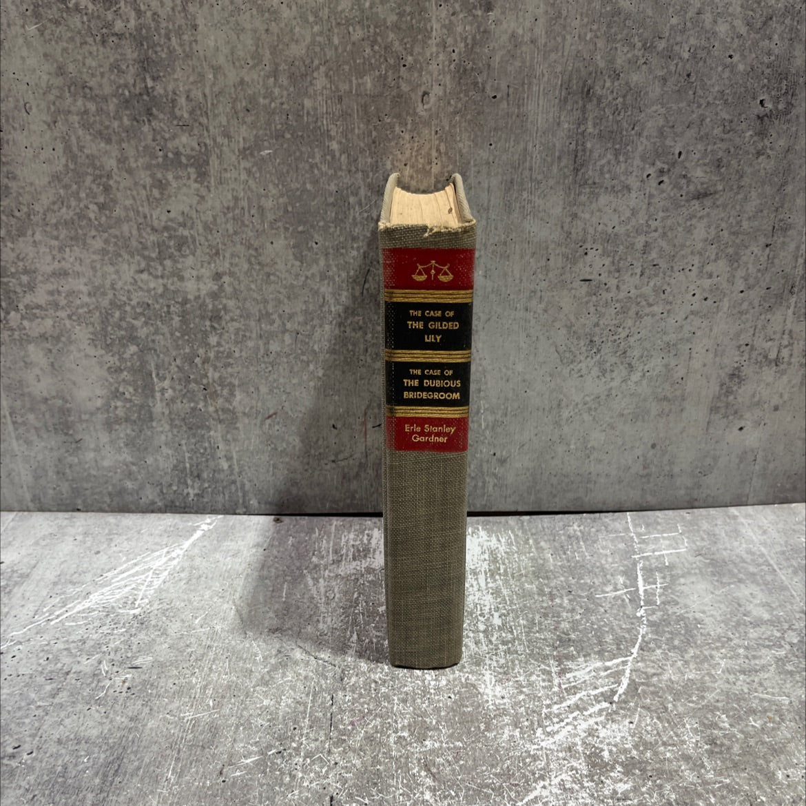 the case of the gilded lily & the case of the dubious bridegroom book, by erle stanley gardner, 1956 Hardcover image 4