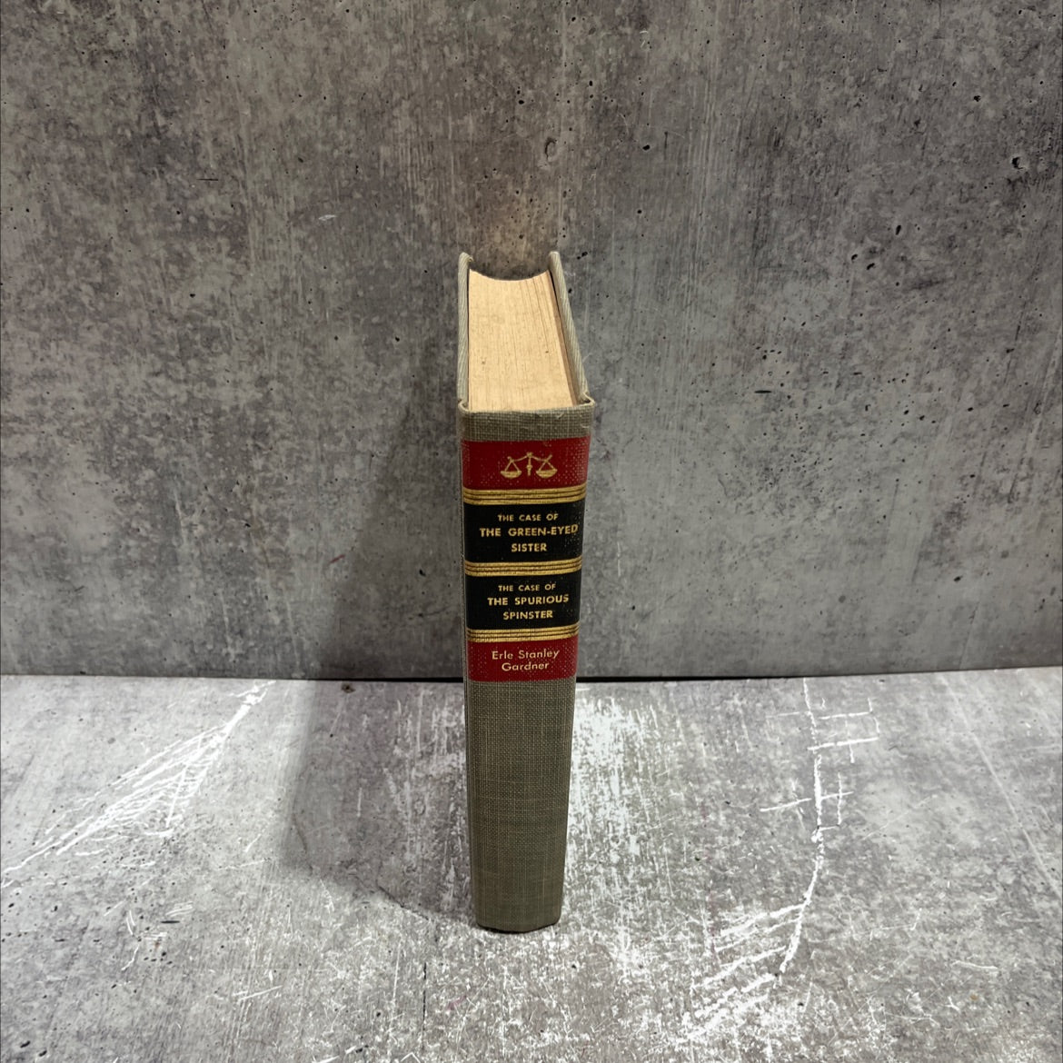 the case of the green-eyed sister & the case of the spurious spinster book, by erle stanley gardner, 1961 Hardcover image 4