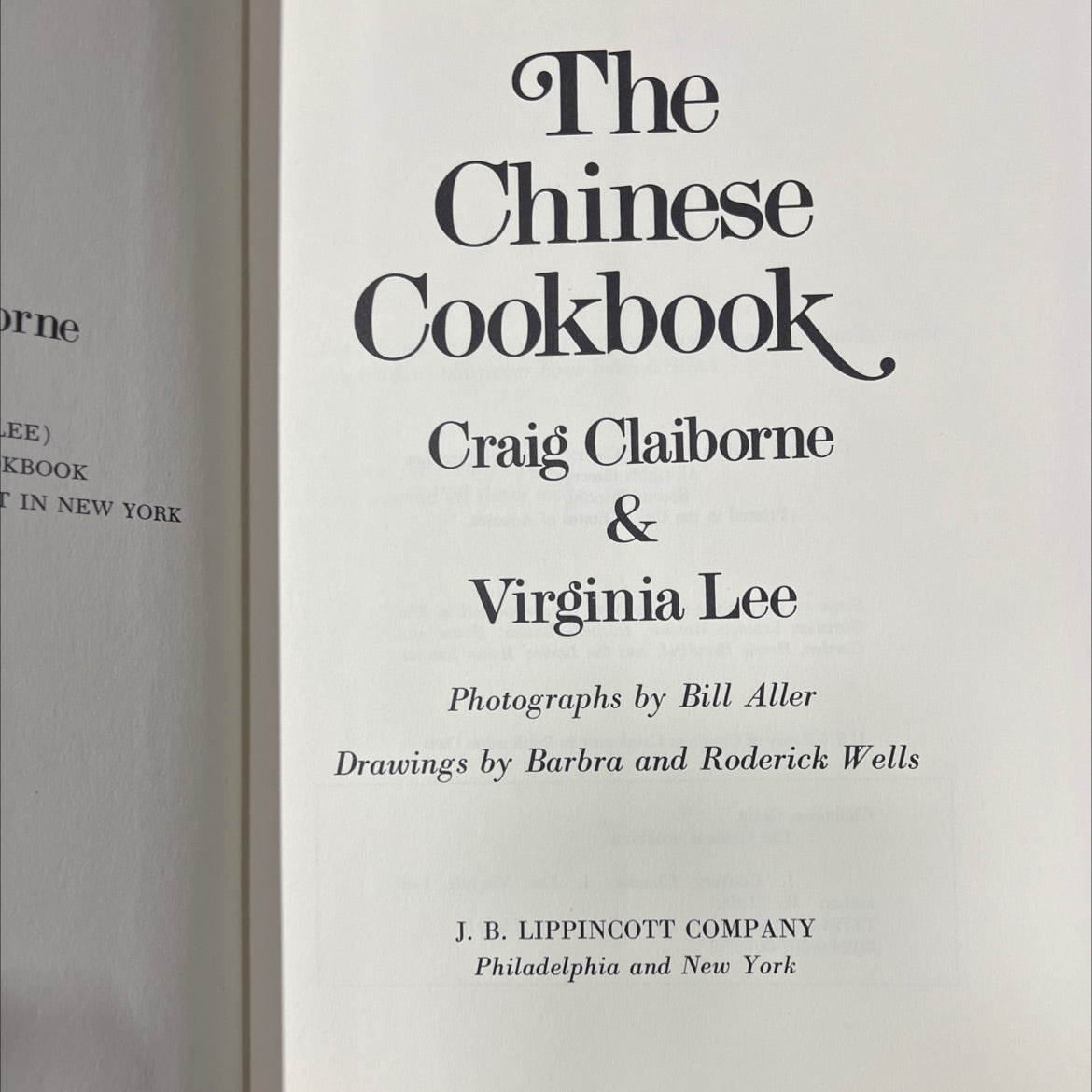 the chinese cookbook book, by Craig Claiborne & Virginia Lee, 1972 Hardcover image 2