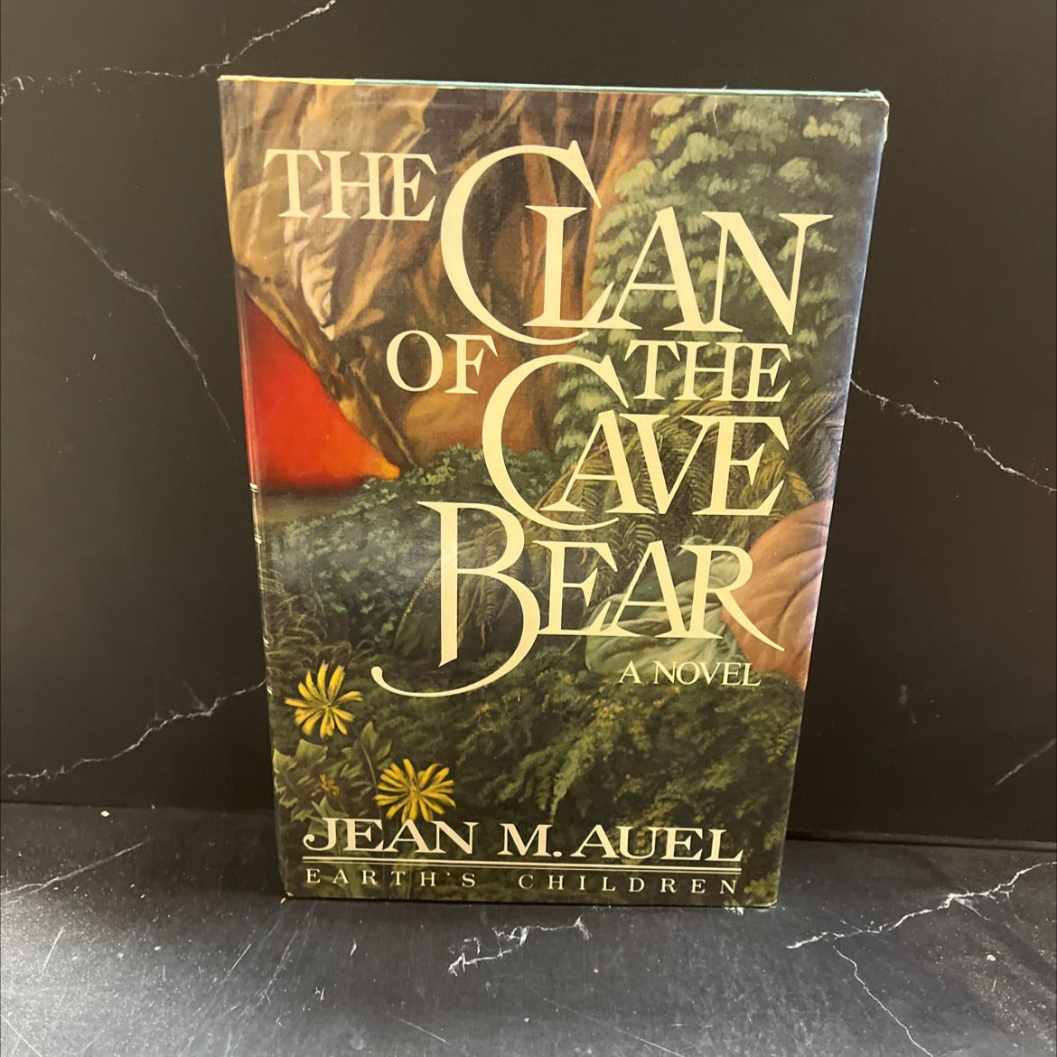 the clan of the cave bear book, by jean m. auel, 1980 Hardcover, First Edition, Vintage image 1