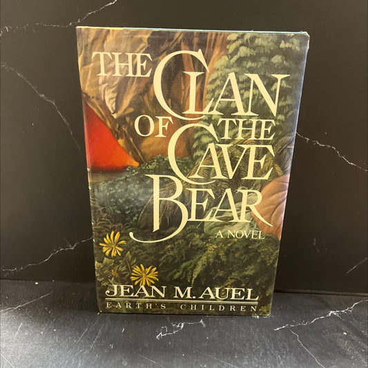 the clan of the cave bear book, by jean m. auel, 1980 Hardcover, First Edition, Vintage image 1