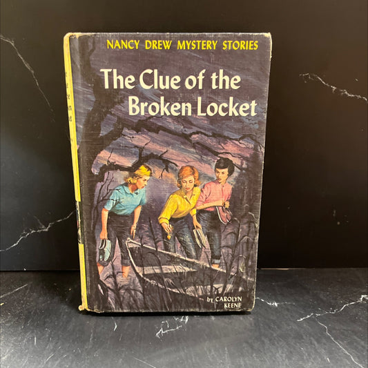 the clue of the broken locket book, by carolyn keene, 1965 Hardcover image 1