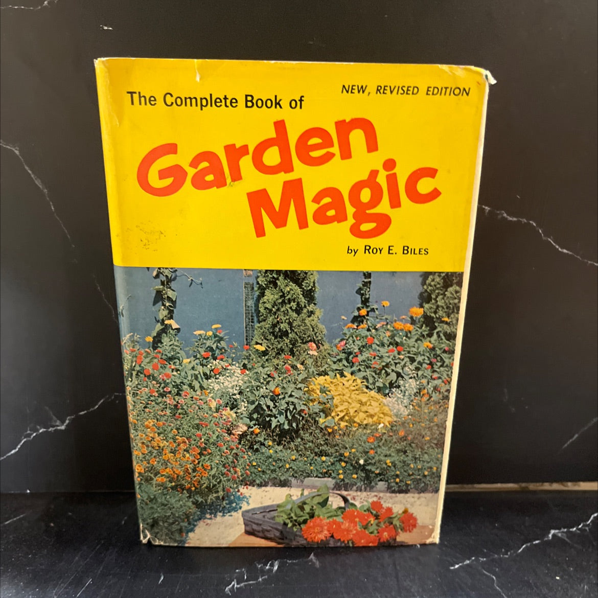 the complete book of garden magic book, by roy e. biles, 1961 Hardcover image 1