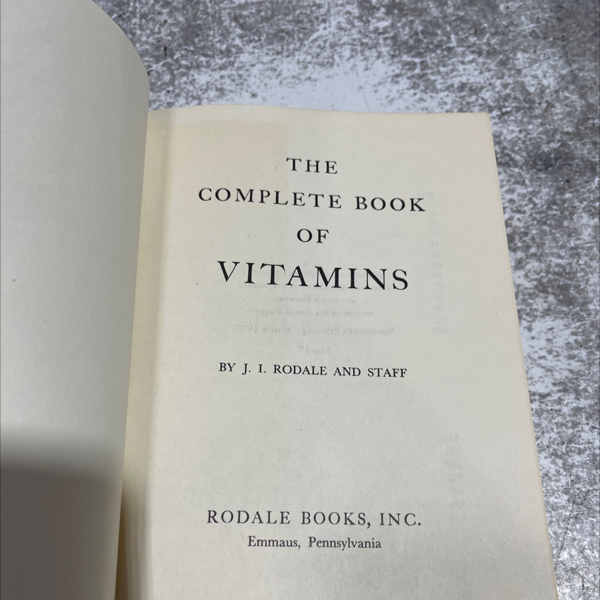 the complete book of vitamins book, by j. i. rodale and staff, 1977 Hardcover image 2