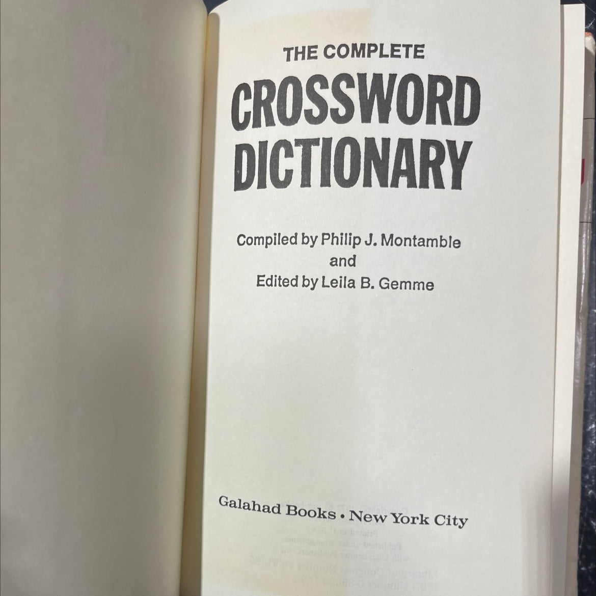 the complete crossword dictionary book, by philip j. montamble, 1972 Hardcover image 2