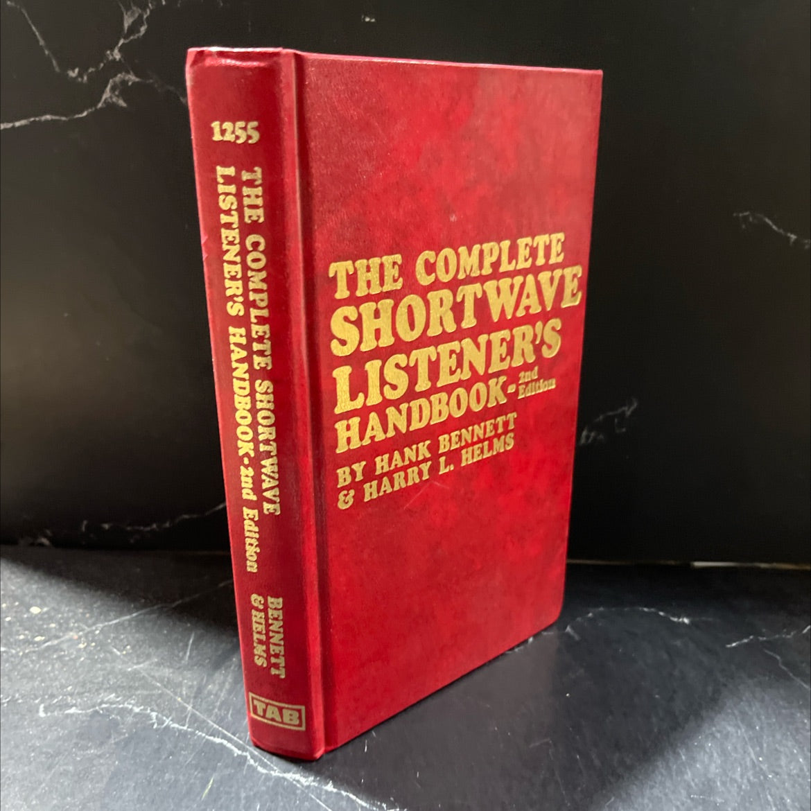 the complete shortwave listener's handbook book, by hank bennett & harry l. helms, 1980 Hardcover image 1