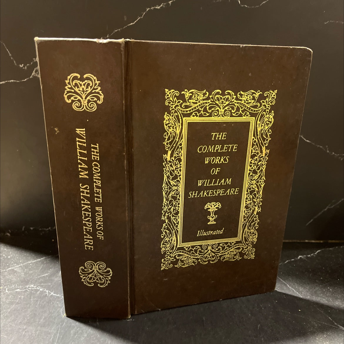 the complete works of william shakespeare illustrated book, by william shakespeare, 1975 Hardcover image 1