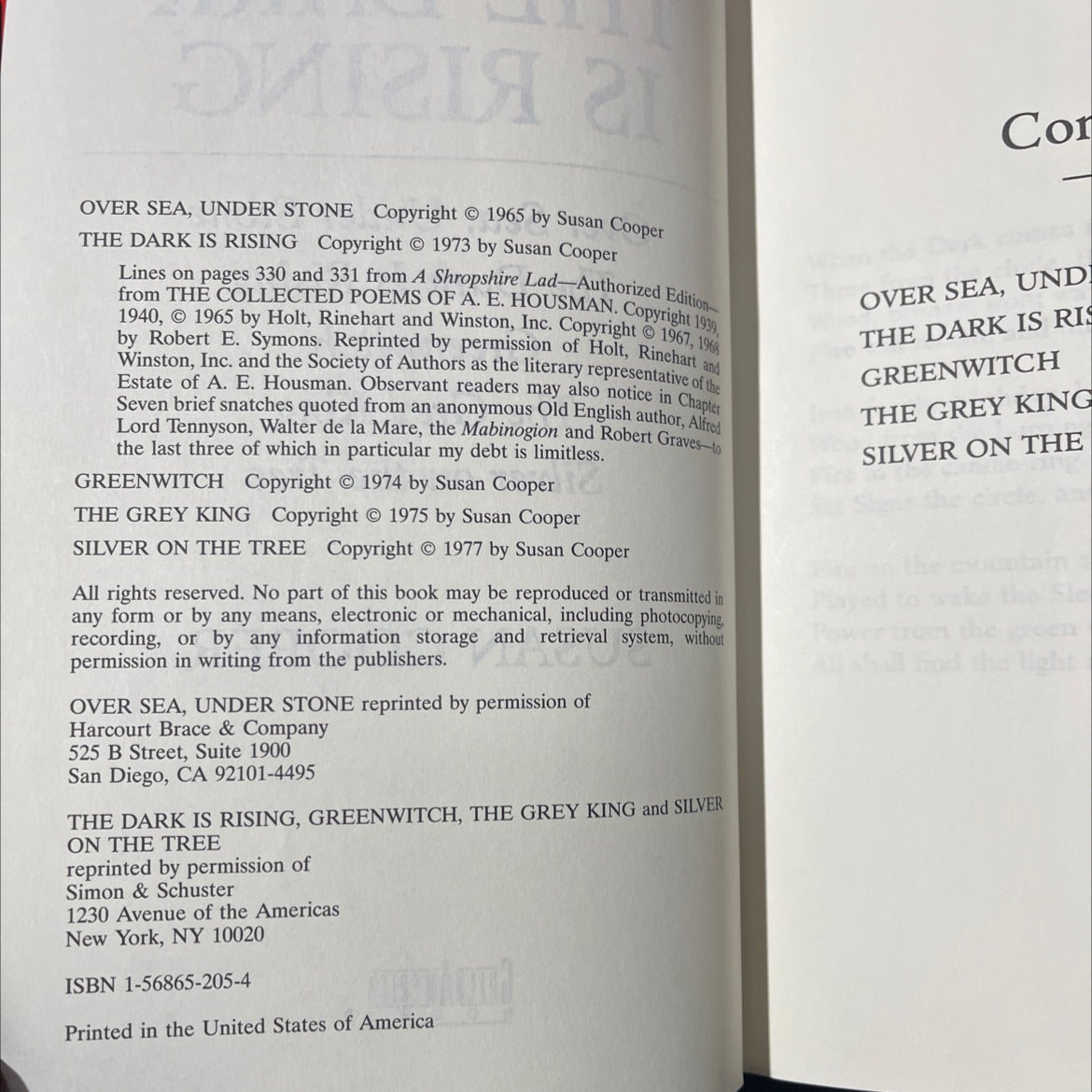 the dark is rising book, by susan cooper, 1977 Hardcover image 3