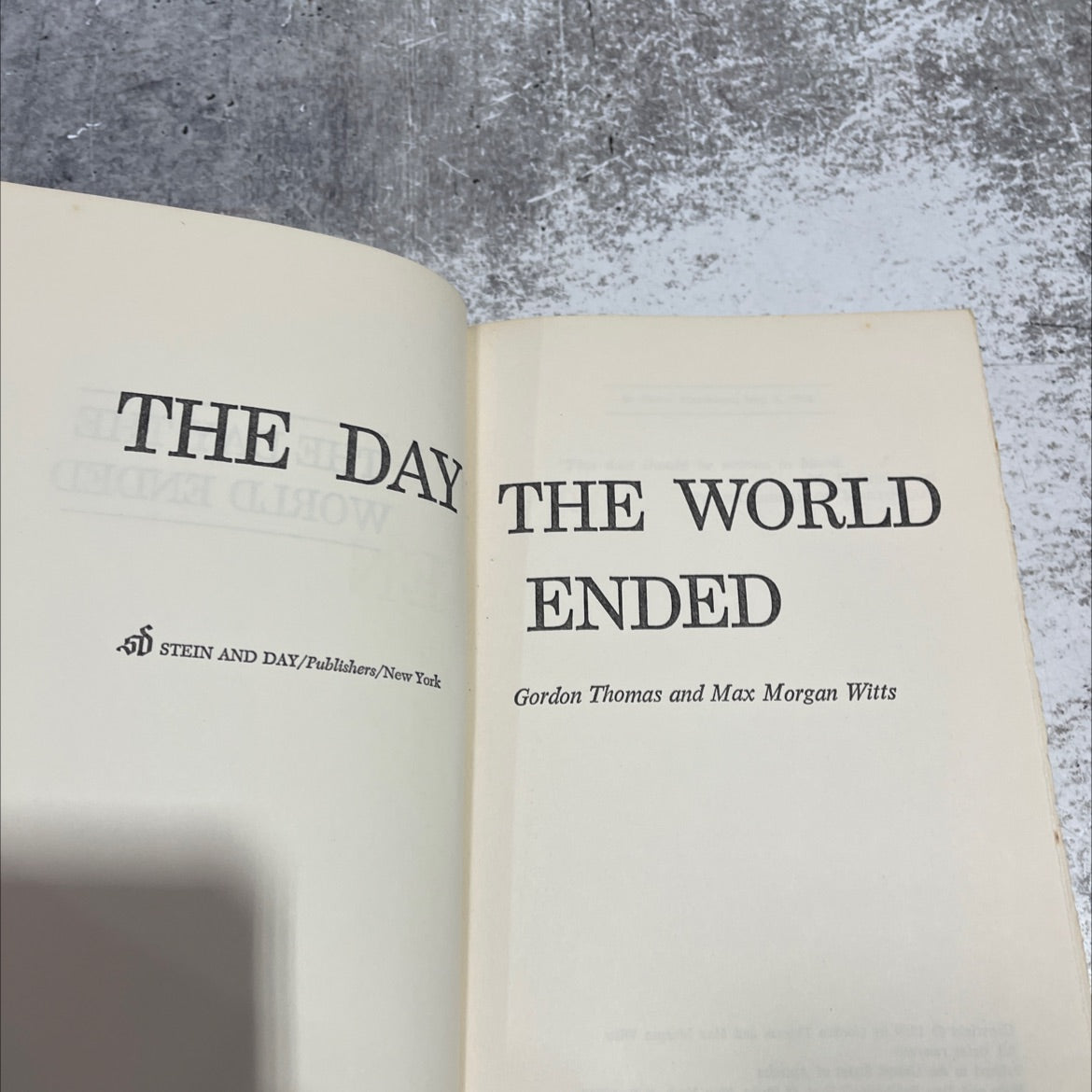 the day the world cecie chow ended book, by Gordon Thomas and Max Morgan Witts, 1969 Hardcover image 2