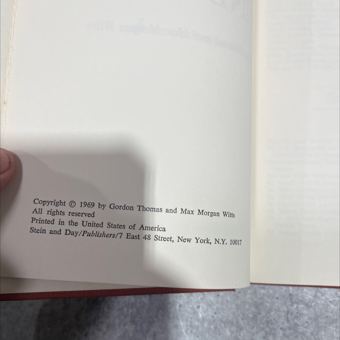 the day the world cecie chow ended book, by Gordon Thomas and Max Morgan Witts, 1969 Hardcover image 3