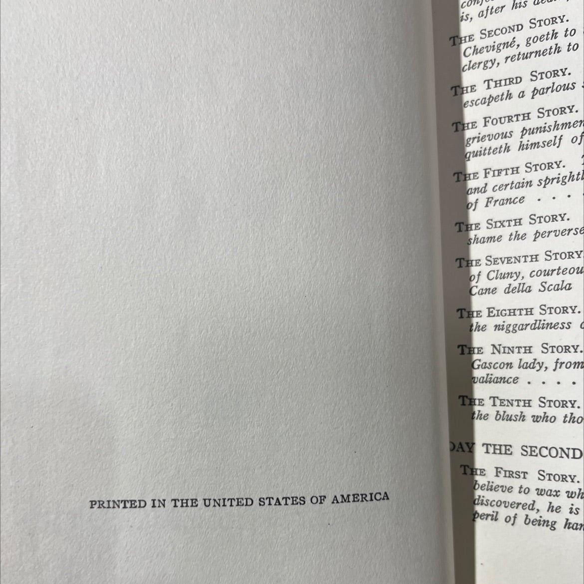 the decameron of giovanni boccaccio book, by giovanni boccaccio, 1970 Hardcover image 3