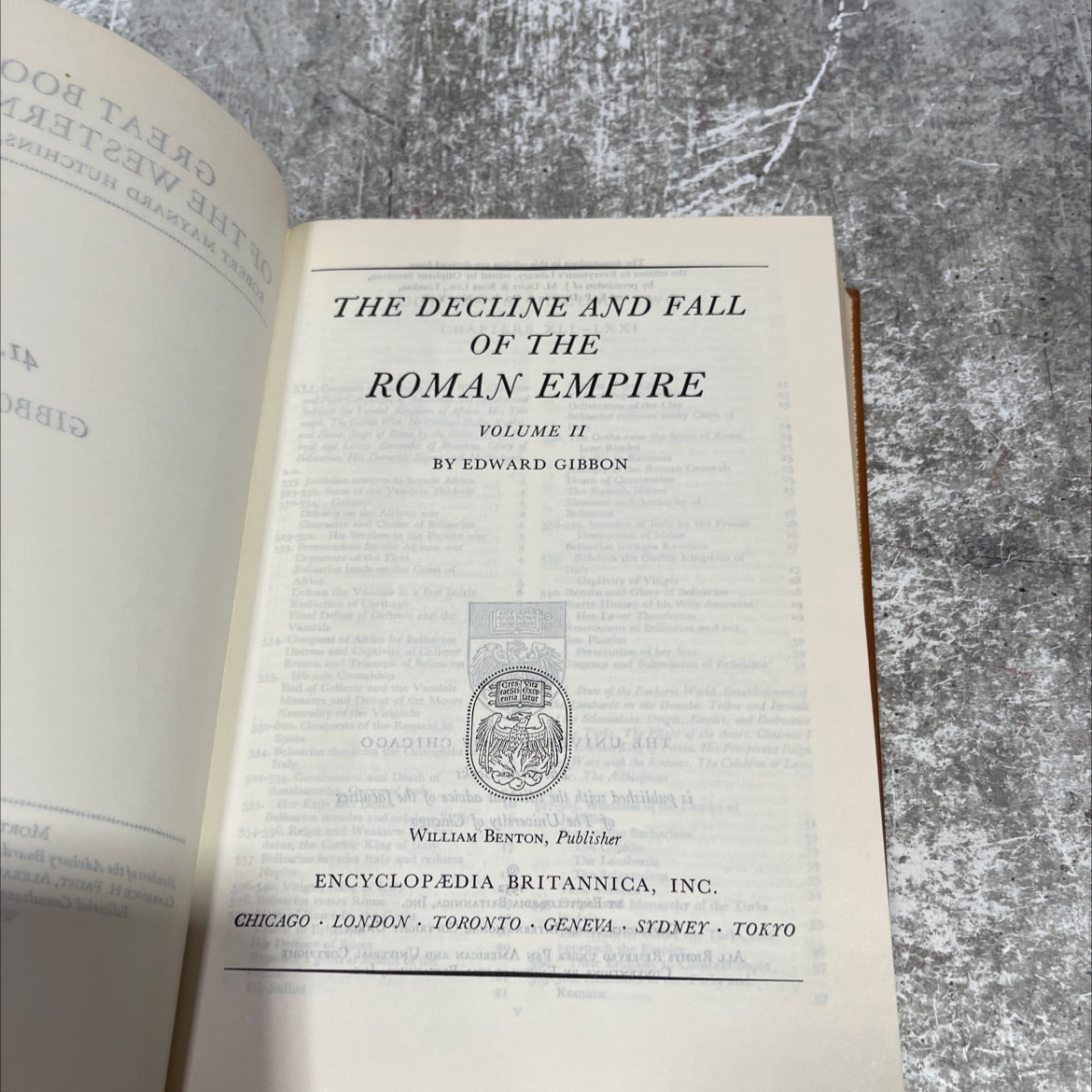 the decline and fall chart of the roman empire volume ii book, by edward gibbon, 1970 Hardcover image 2