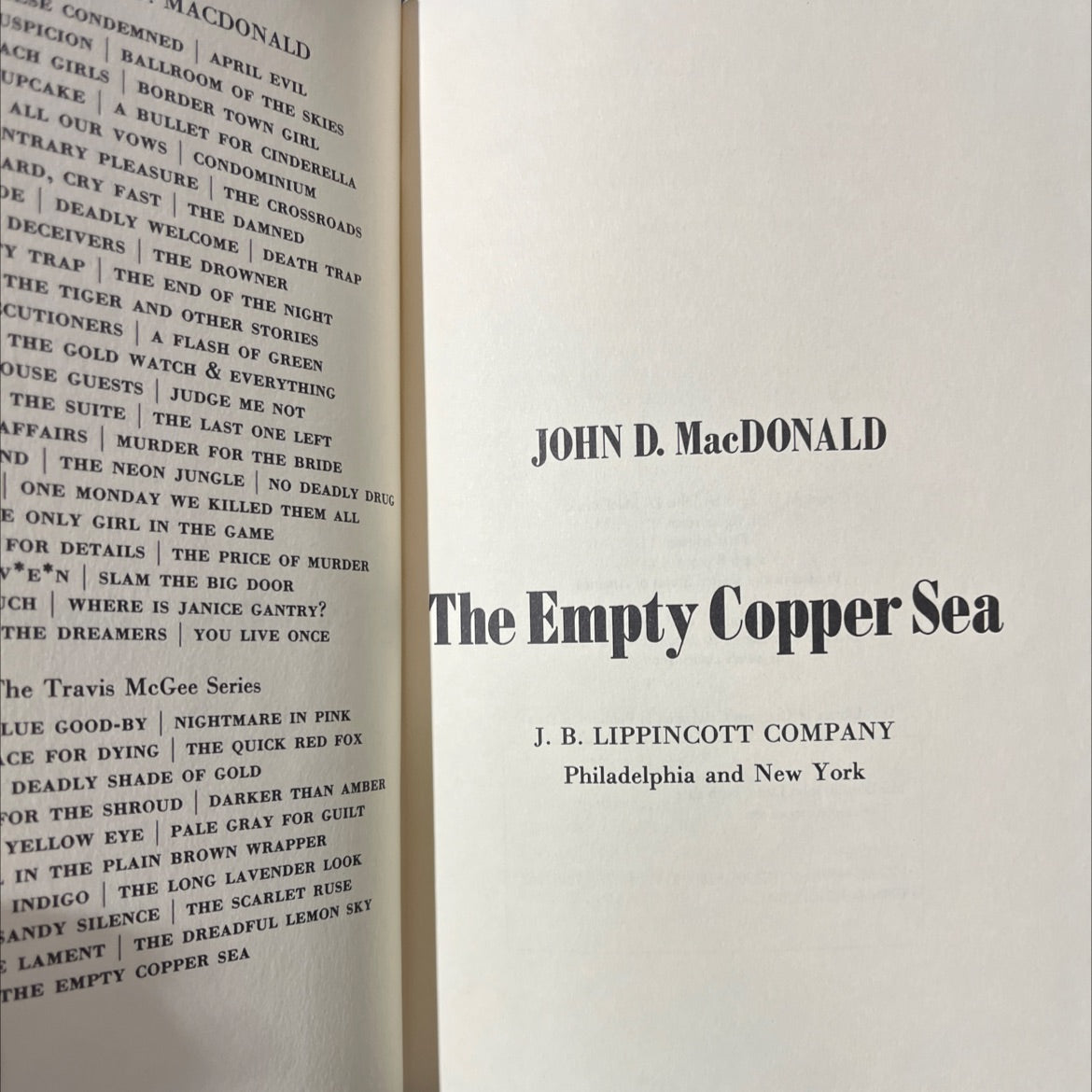 the empty copper sea book, by John D. MacDonald, 1978 Hardcover image 2