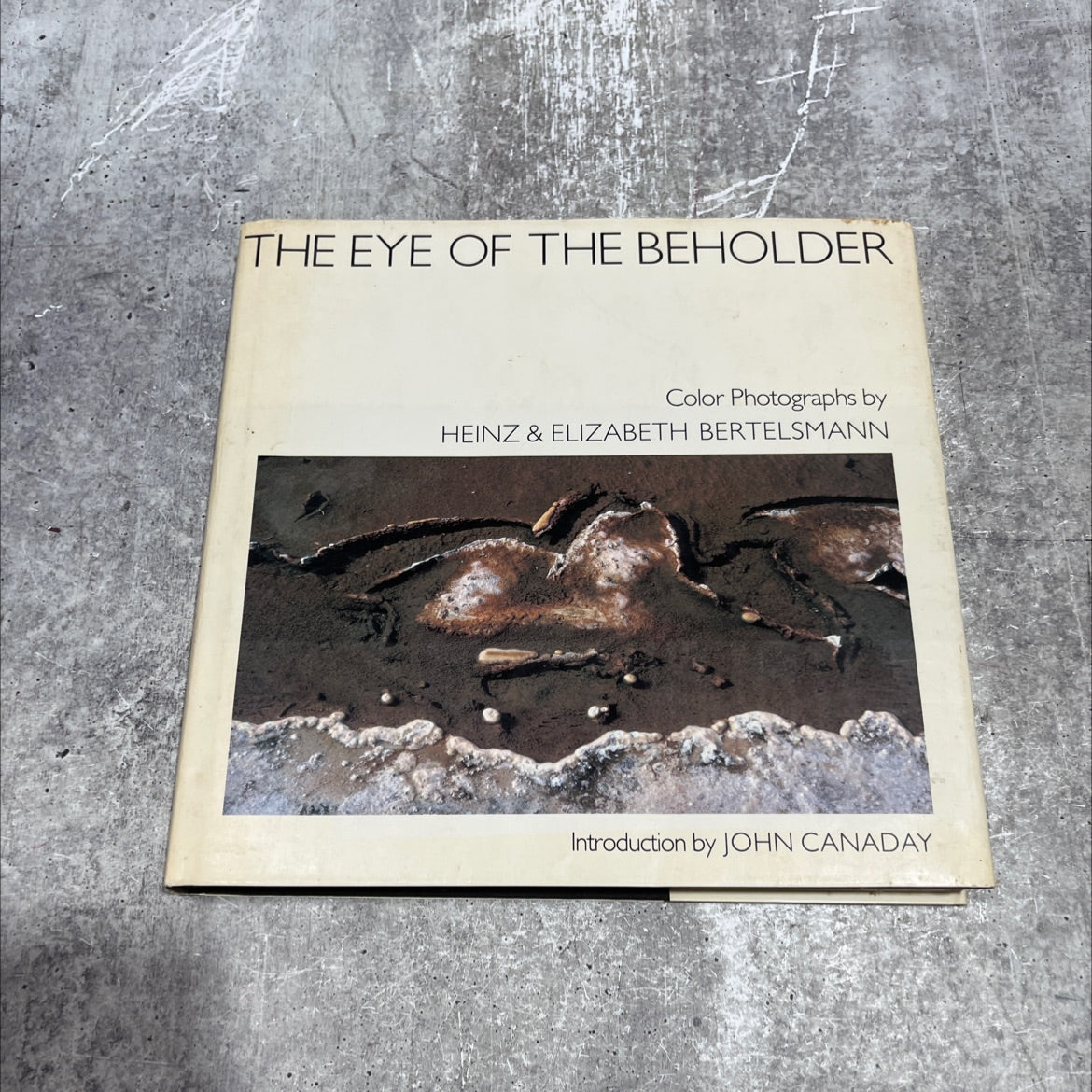 the eye of the beholder book, by Heinz Bertelsmann, Elizabeth Bertelsmann, 1981 Hardcover image 1