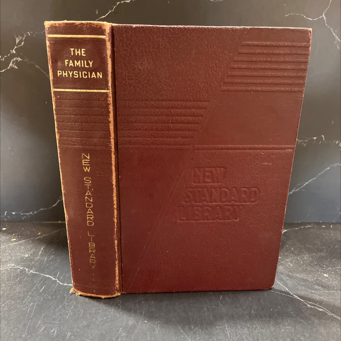 the family m.d. physician book, by dr. herman pomeranz, dr. irvin s. koll, 1963 Hardcover image 1