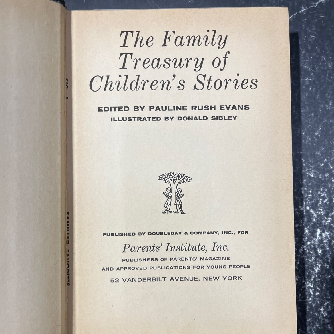 the family treasury of children's stories book, by pauline rush evans, 1956 Hardcover image 2