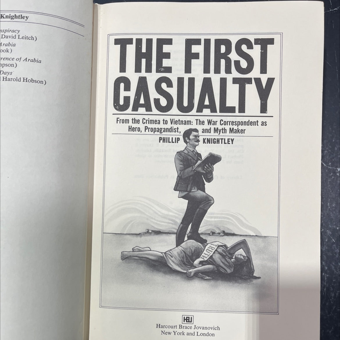 the first casualty book, by phillip knightley, 1975 Hardcover image 2