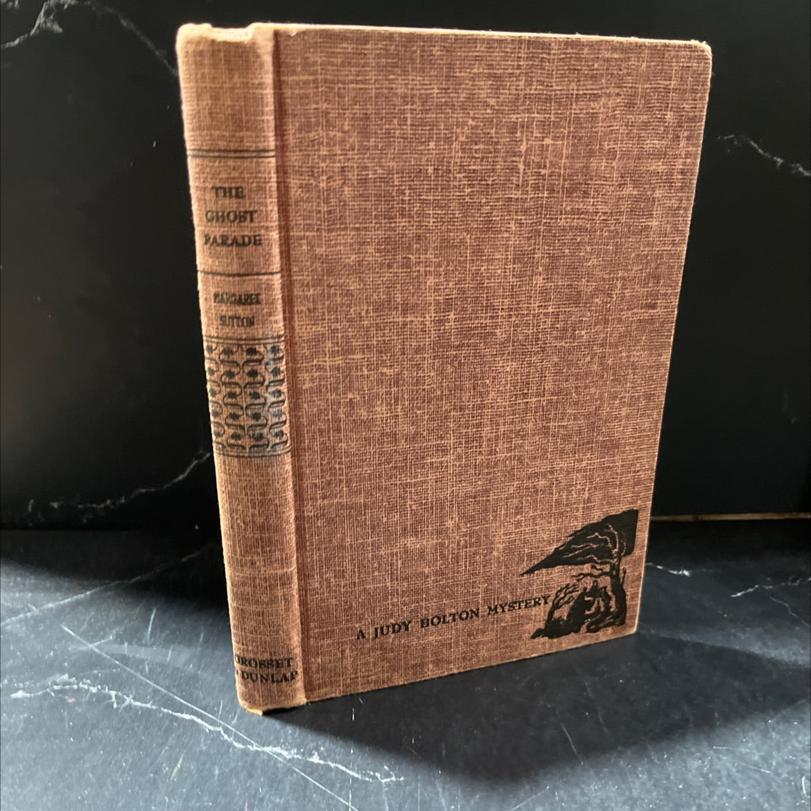 the ghost parade book, by margaret sutton, 1933 Hardcover image 1