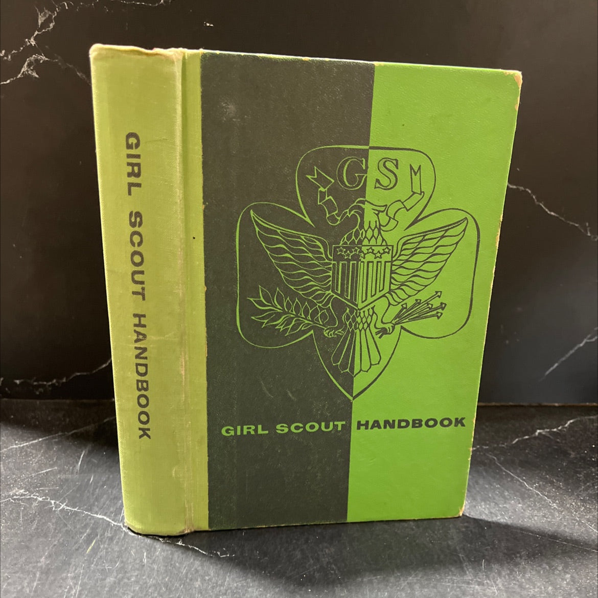 the girl scout handbook book, by unknown, 1957 Hardcover image 1