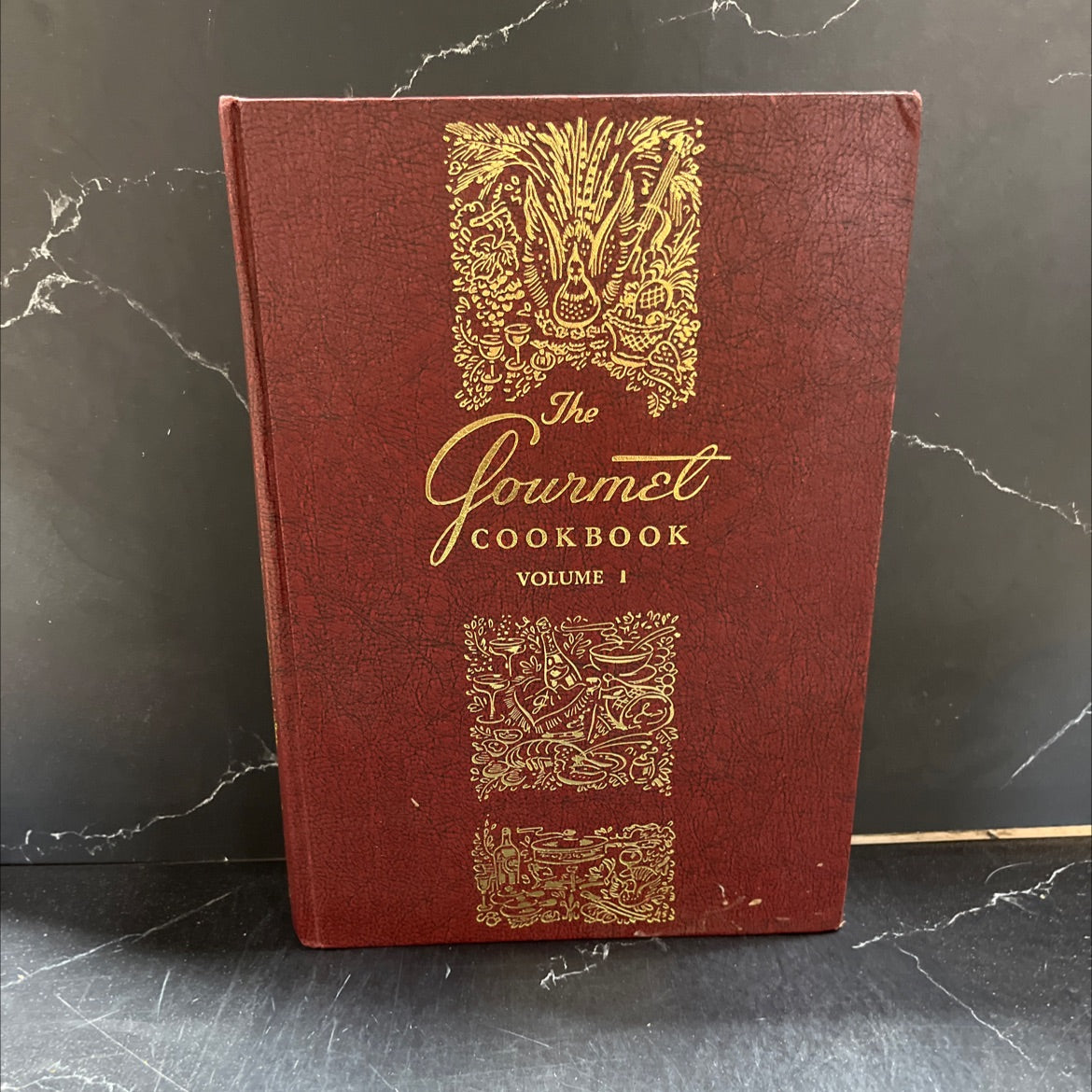 the gourmet cookbook volume i revised book, by editors of gourmet magazine, 1984 Hardcover image 1