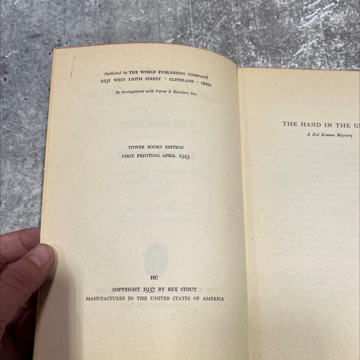 the hand in the glove book, by rex stout, 1943 Hardcover image 3