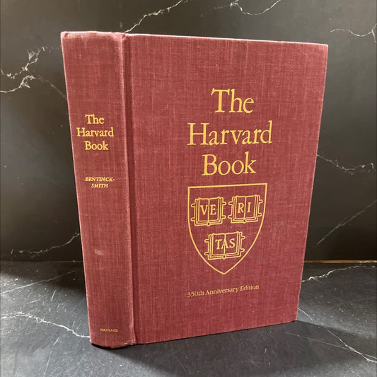 the harvard book selections from three centuries revised edition book, by William Bentinck-Smith, 1982 Hardcover image 1