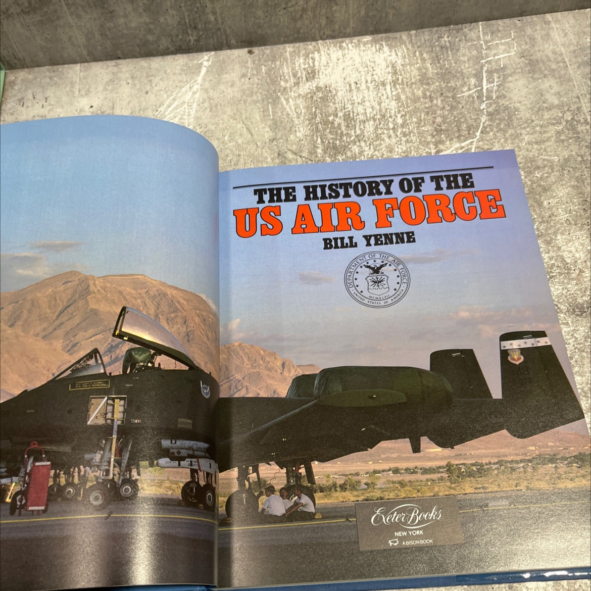 the history of the us air force book, by bill yenne, 1986 Hardcover image 2