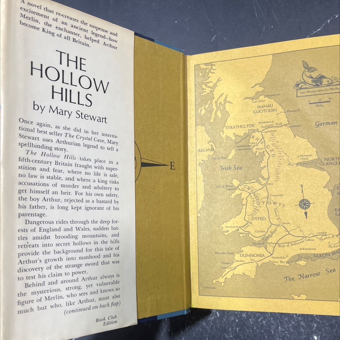 the hollow hills book, by Mary Stewart, 1973 Hardcover image 4