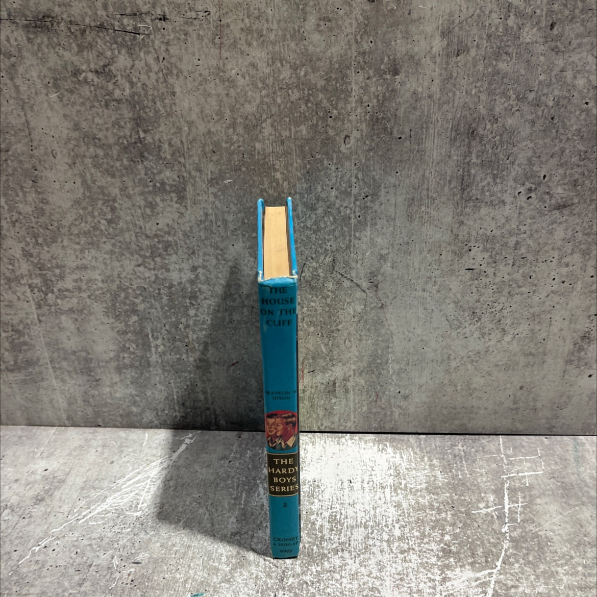 the house on the cliff book, by franklin w. dixon, 1980 Hardcover image 4