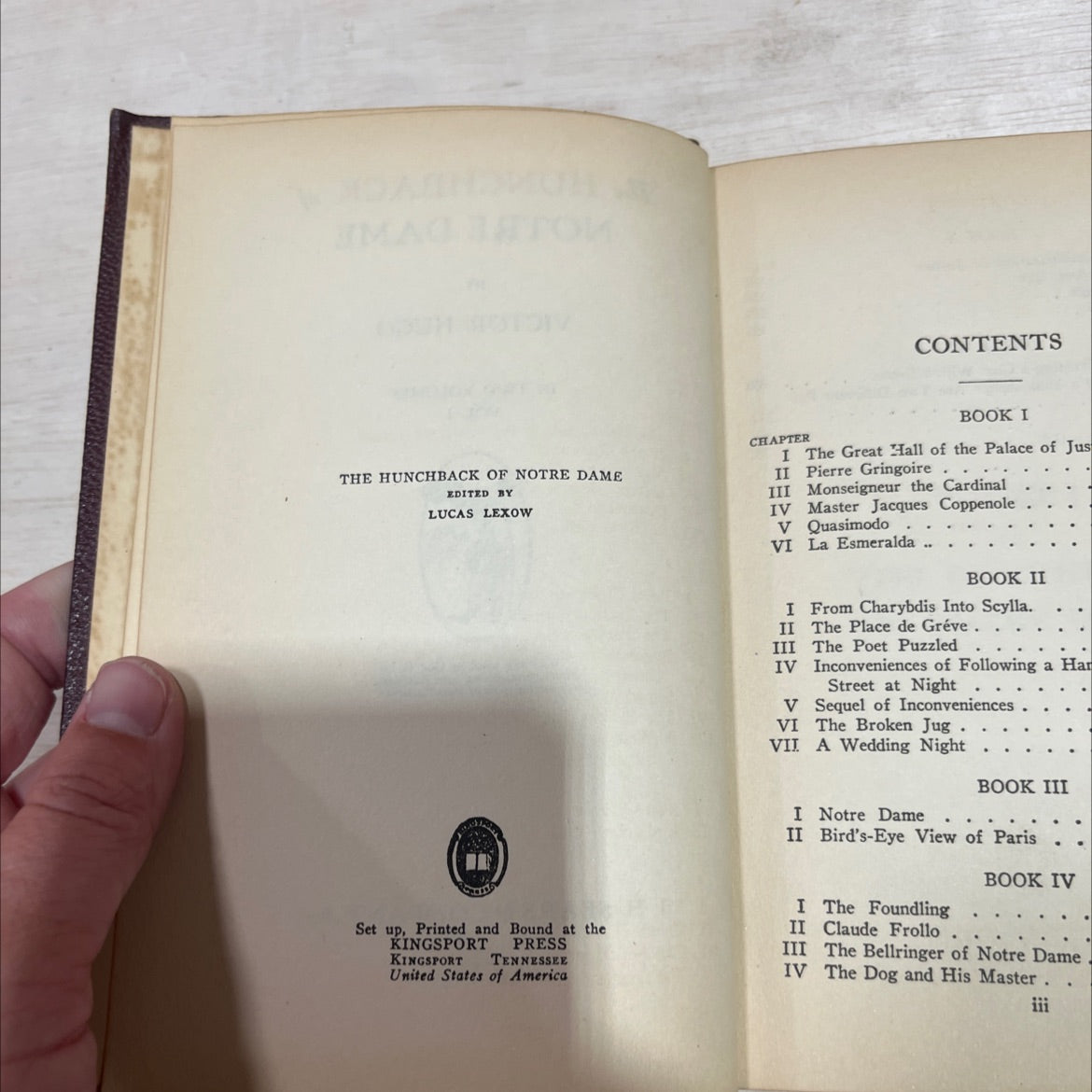 the hunchback of notre dame book, by victor hugo, 1970 Hardcover image 3