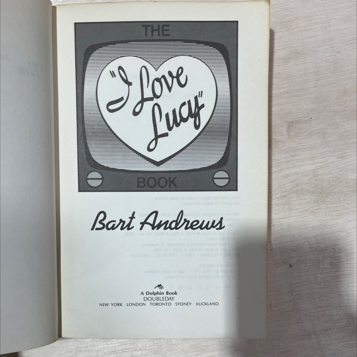 the i love lucy book book, by Bart Andrews, 1985 Paperback, Vintage image 2
