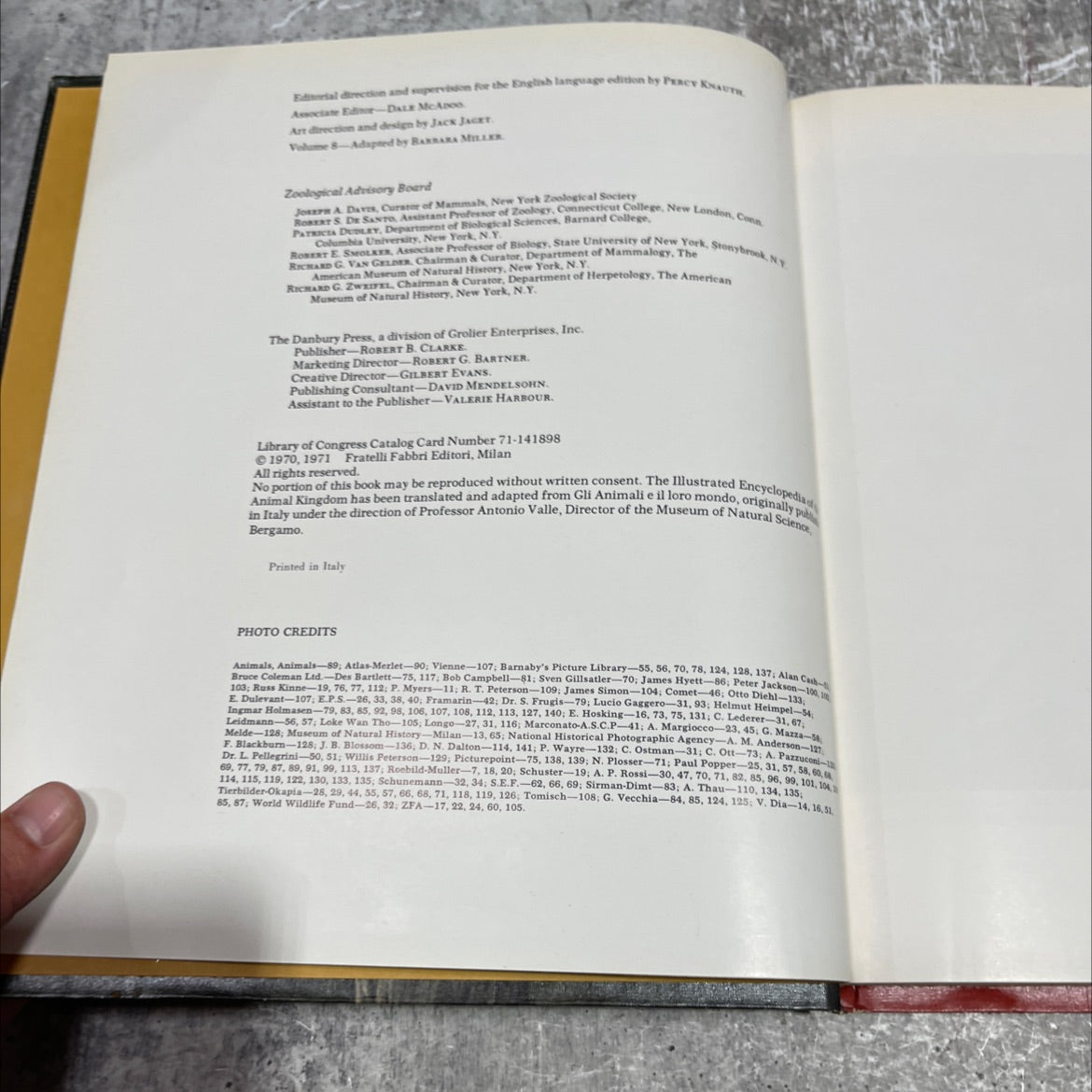 the illustrated encyclopedia of the animal kingdom book, by unknown, 1971 Hardcover image 3