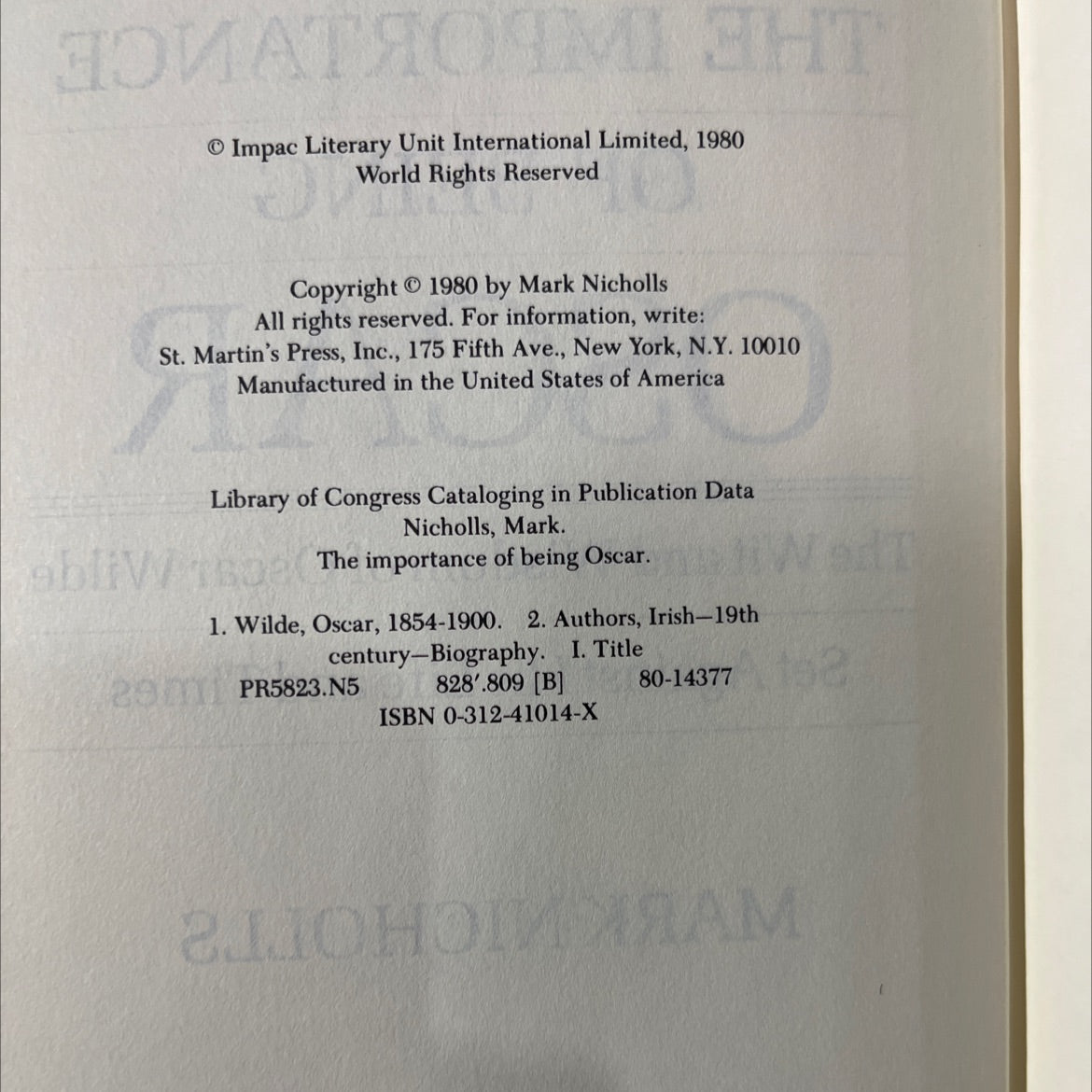 the importance of being oscar book, by Mark Nicholls, 1980 Hardcover image 3