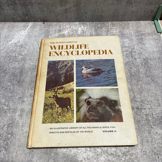 the international wildlife encyclopedia book, by dr. maurice burton, robert burton, 1969 Hardcover image 1