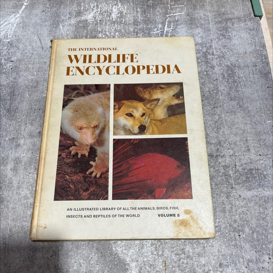 the international wildlife encyclopedia book, by dr. maurice burton, robert burton, 1969 Hardcover image 1